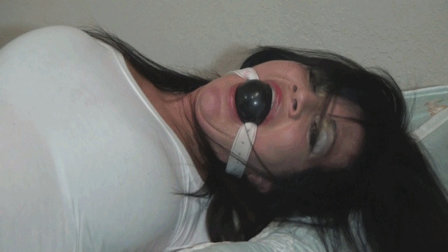 www.milfgigi.com - I DON'T WANT TO MAKE A MOVIE YOU FUCKING ASSHOLE!!! thumbnail